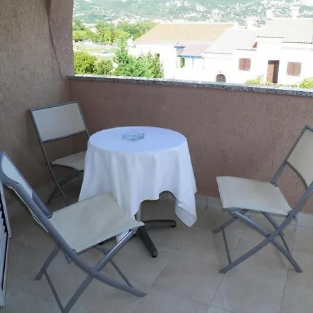 In Mit Eigenem Balkon Und Meerblick By Interhome Daire *