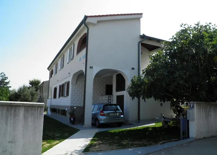 Apartman In Mit Eigenem Balkon Und Meerblick By Interhome