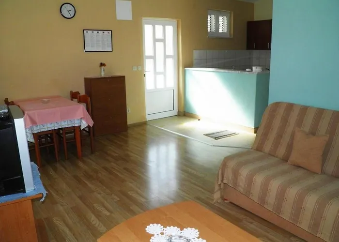 In Mit Eigenem Balkon Und Meerblick By Interhome Apartmán